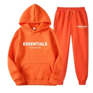 Chándal naranja Essentials Fear of God con sudadera de capucha, tejido premium y diseño contemporáneo.