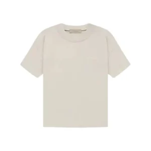 Camiseta esencial de crema de mantequilla vista frontal con ajuste relajado, tejido premium y estilo Fear of God Essentials.