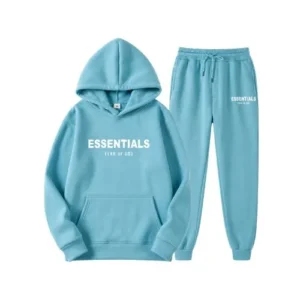 Chándal Aqua Blue Essentials Fear of God en color azul aqua con estilo urbano