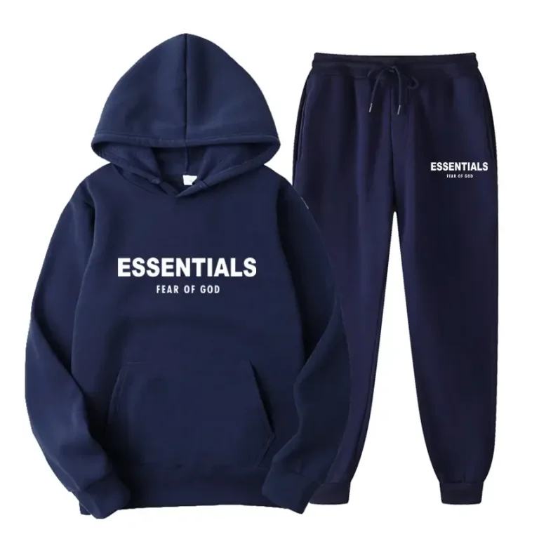Chándal Azul Fear of God Essentials | Comodidad y Estilo Premium Chándal azul Fear of God Essentials con sudadera de capucha, tejido de algodón premium y ajuste relajado.