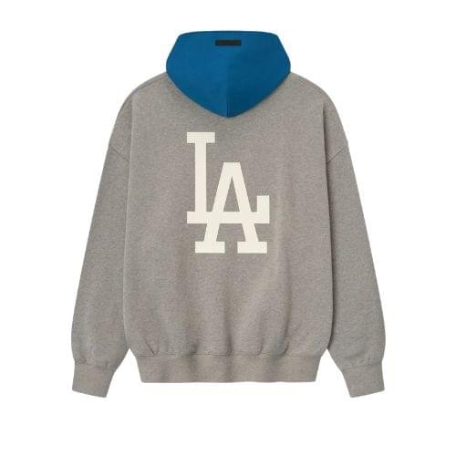 Vista trasera de la sudadera deportiva Essentials Dodgers con capucha, acabado premium y diseño minimalista.